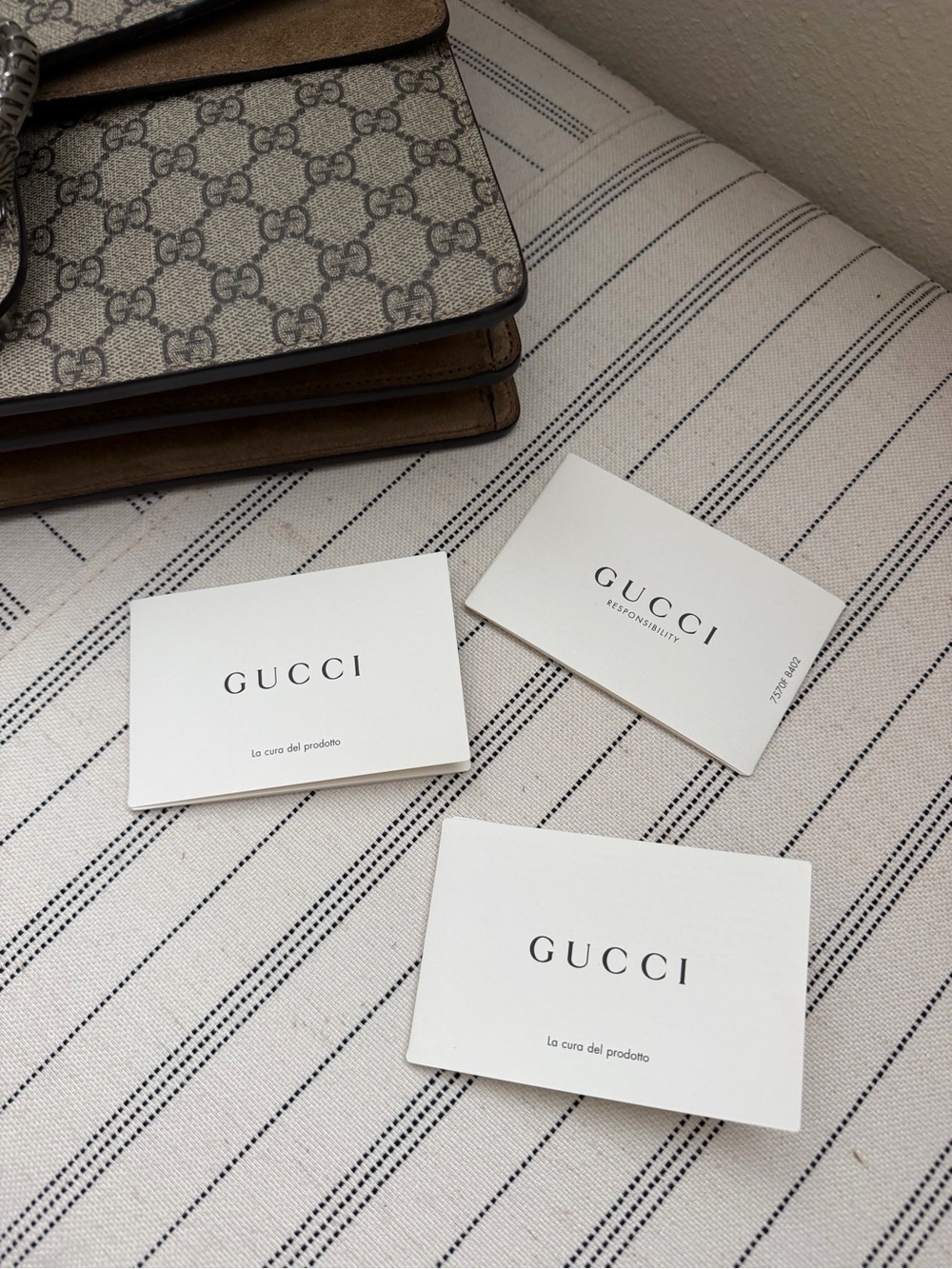 Gucci GG Supreme Beige and Brown Dionysus Shoulder Bag Medium - Picture 9 of 9